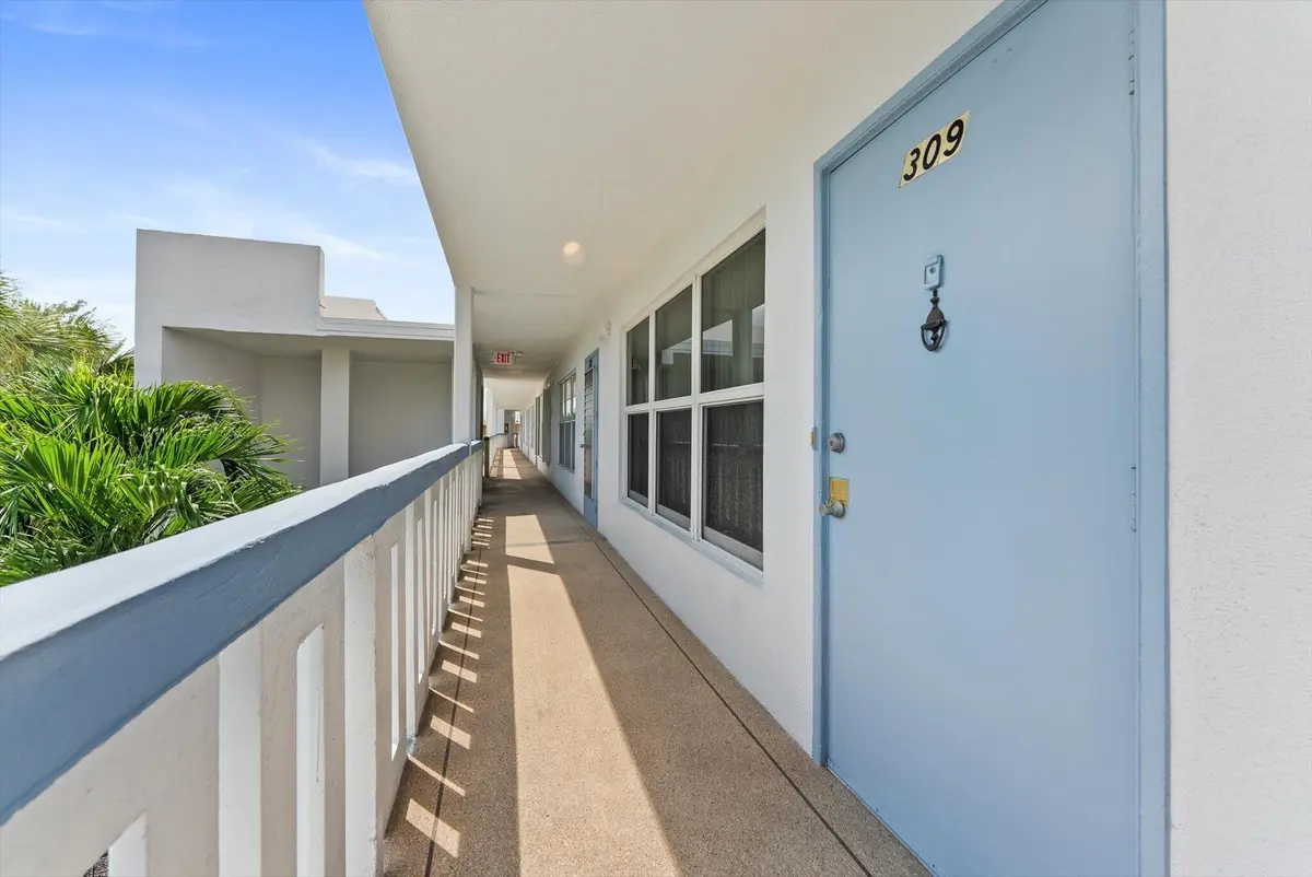 05-5 at 309 WELLINGTON M, West Palm Beach