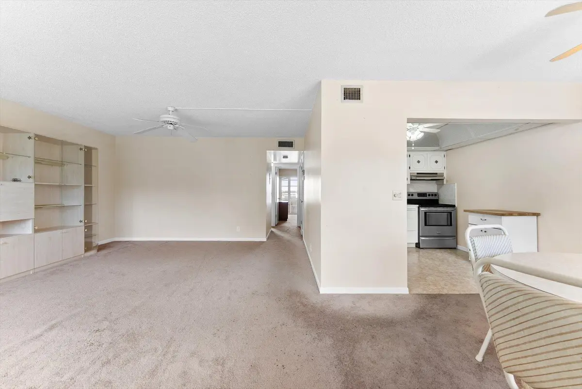 06-6 at 309 WELLINGTON M, West Palm Beach