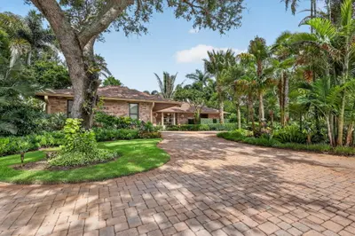 5673 SE Lamay Drive, Stuart – Single Family Residence for sale