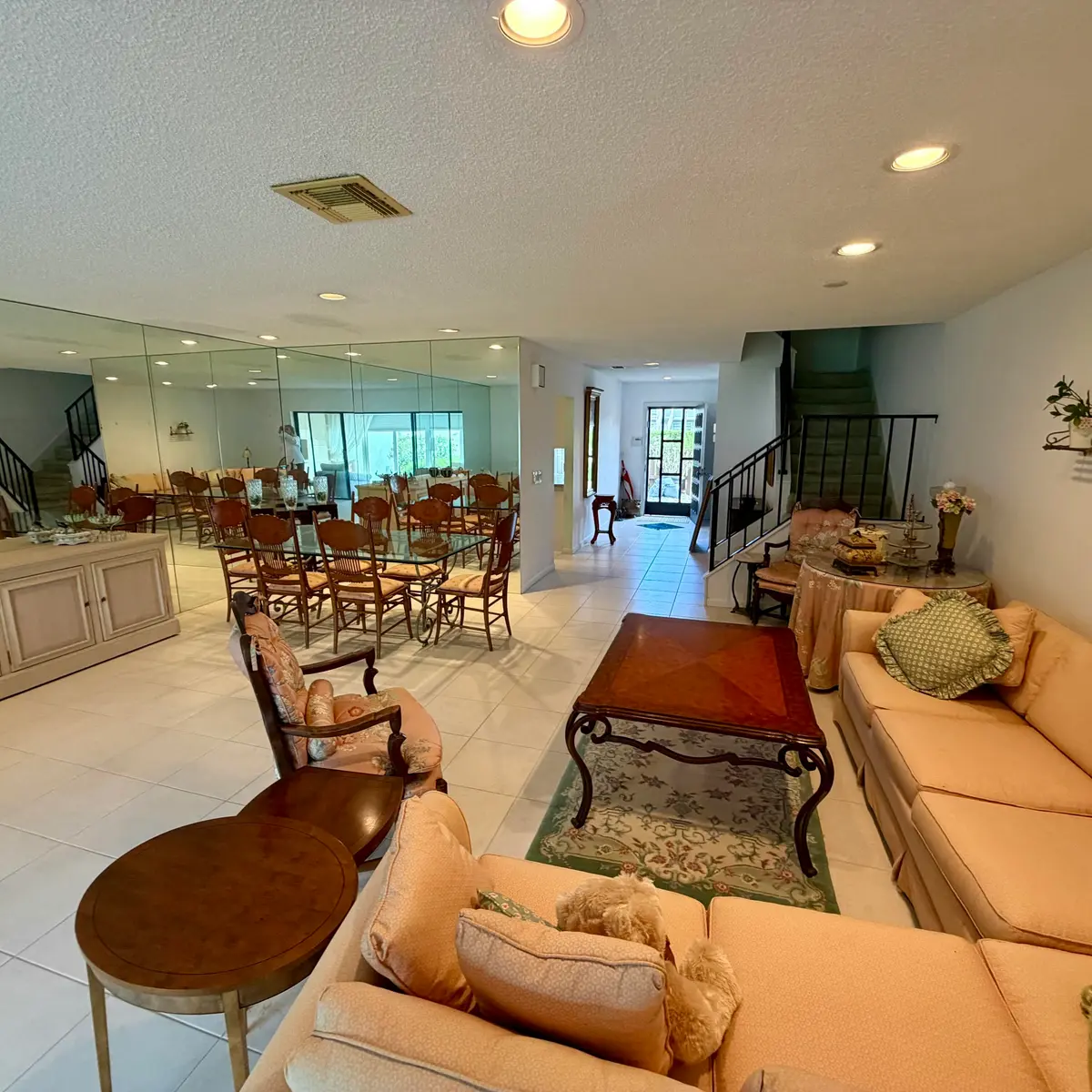 Living Room/Dining Room at 28 SOUTHPORT Lane B, Boynton Beach