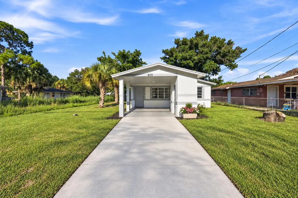 2EECF6DC-0E84-4986-9C21-849A1A7281B2 at 809 N 22ND Street, Fort Pierce