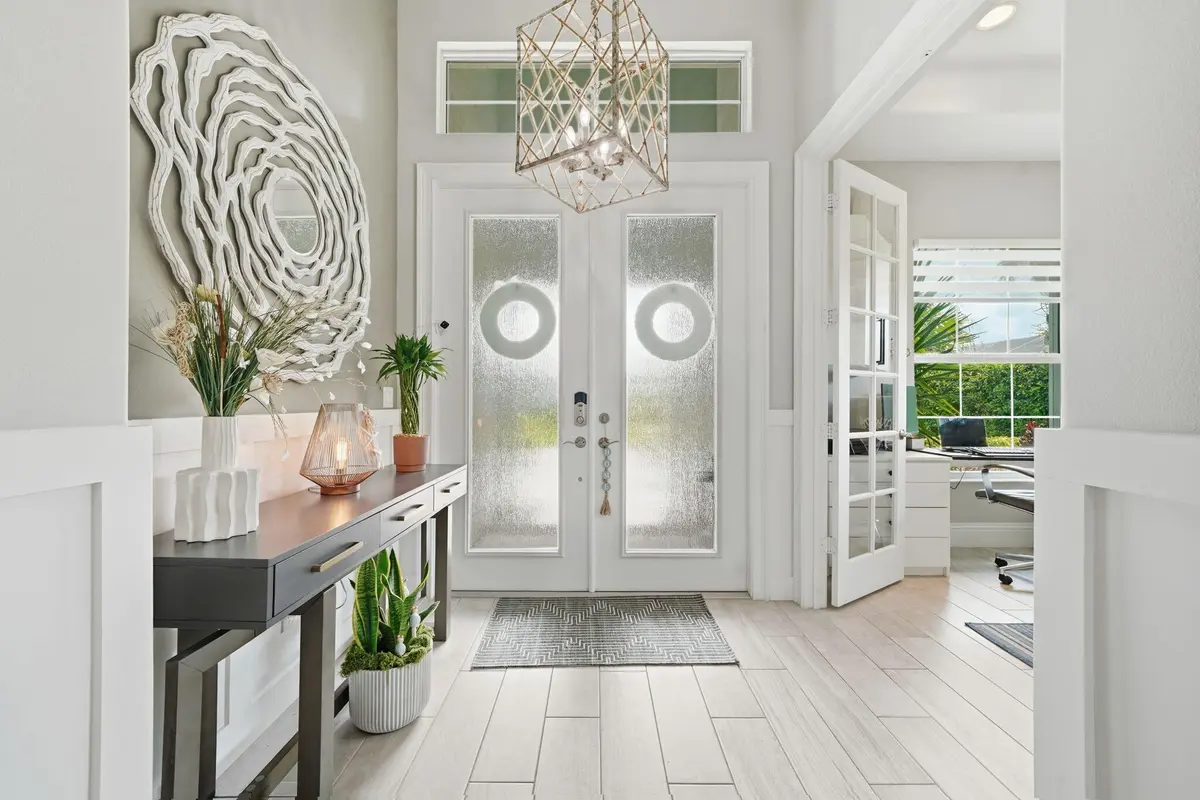 Entry-413-jacqueline-manor-sw at 413 JACQUELINE Way, Vero Beach