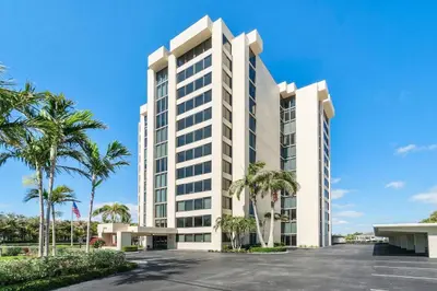 2220 S Ocean Boulevard 302, Delray Beach – Condominium for sale