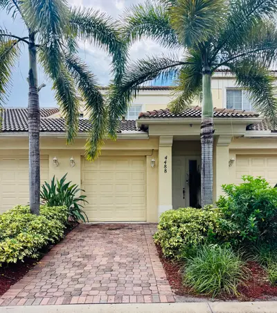 4488 Hickory Drive, Palm Beach Gardens – Townhouse for sale