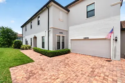 21898 Canadensis Circle, Boca Raton – Condominium for sale