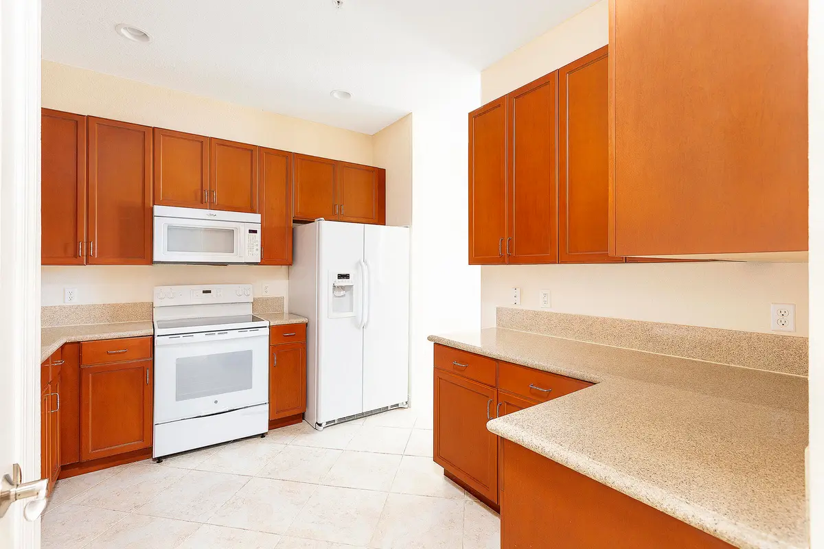 17_U2_Kitchen1 at 6807 LAKESIDE Circle 102-1, Davie