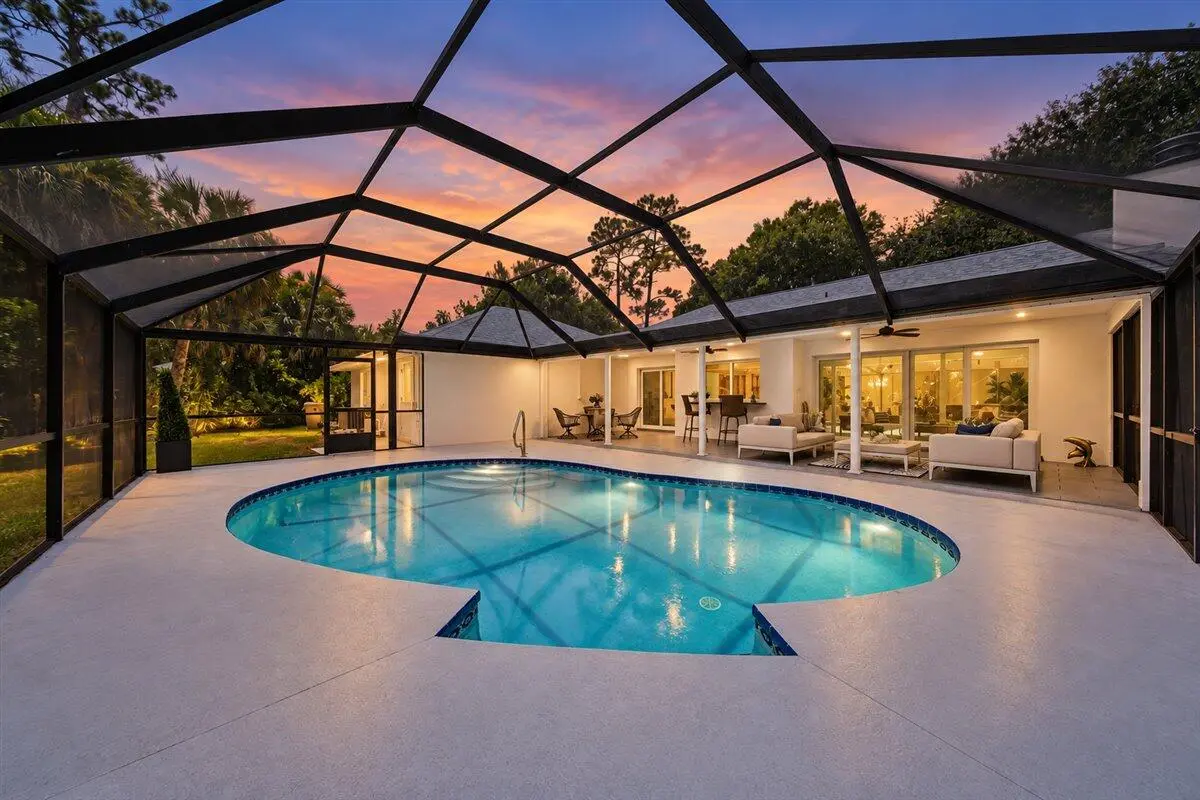 06-DTE at 4384 2nd Square, Vero Beach