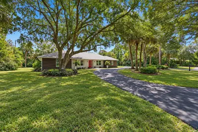 4384 2nd Square, Vero Beach – Single Family Residence for sale