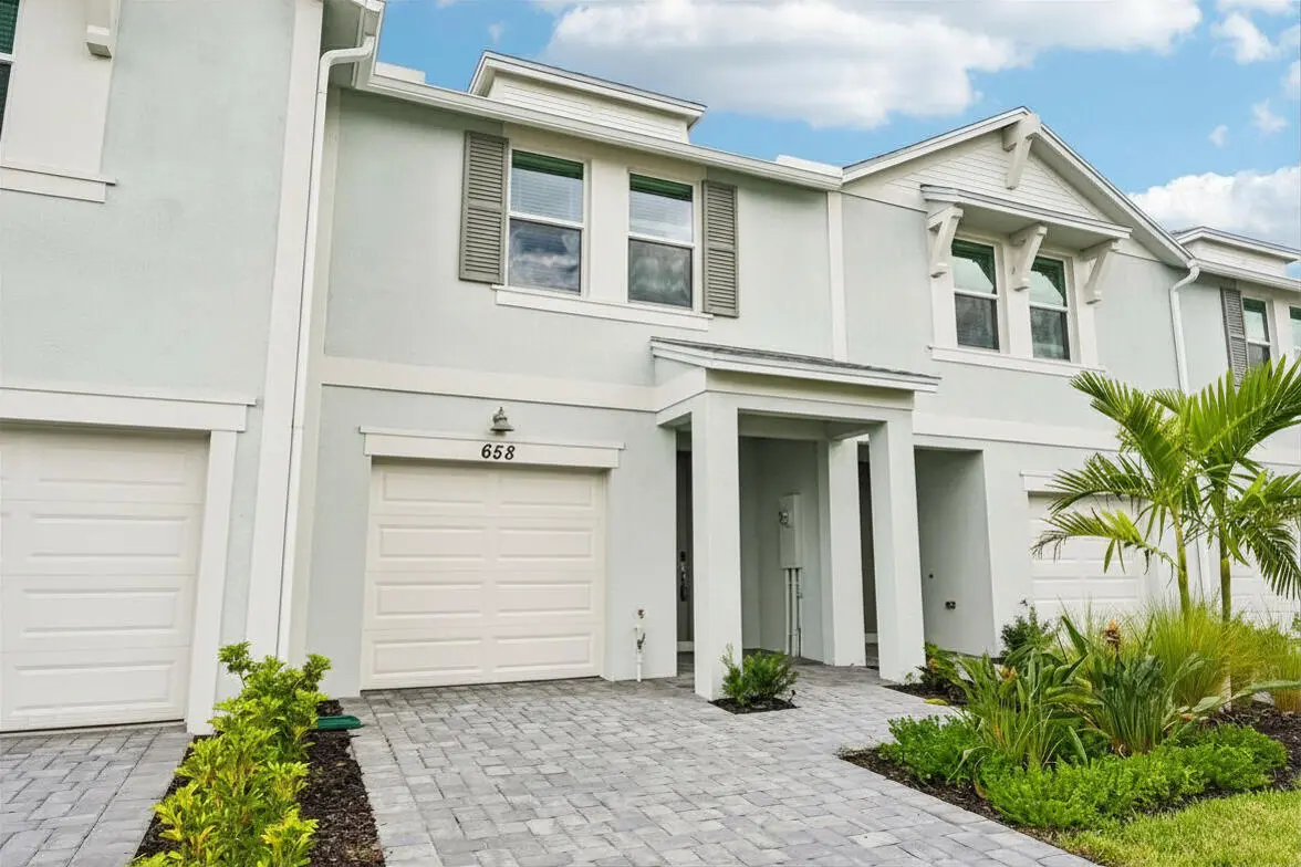 658 Salisbury Cir at 658 Salisbury Circle, Fort Pierce