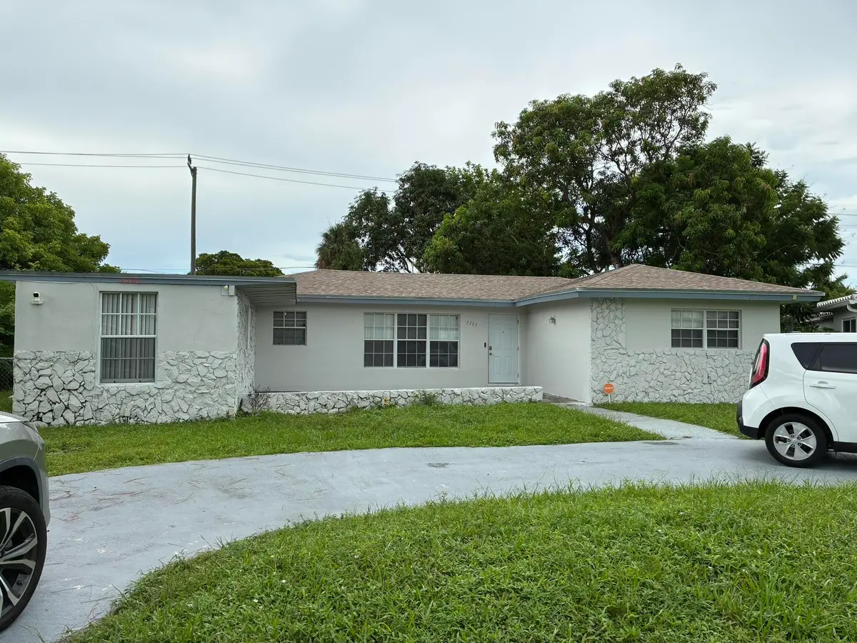 ceant 4 at 3307 AUBURN Boulevard, Fort Lauderdale