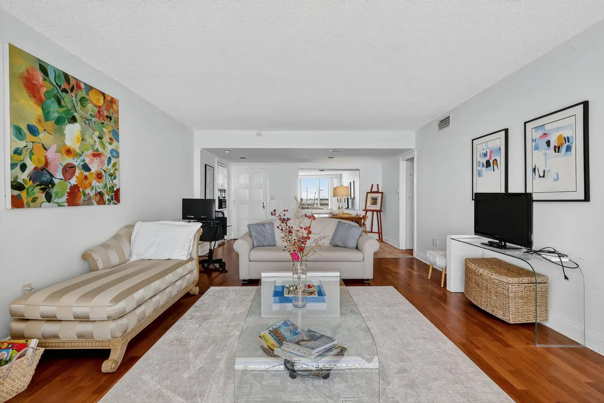 Living at 2780 S OCEAN Boulevard 806, Palm Beach