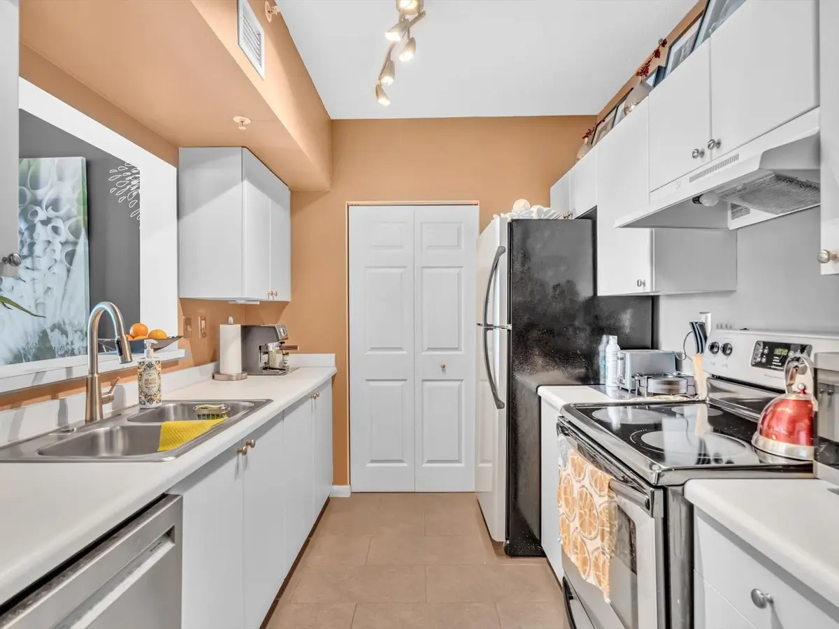 Photo 5 at 3020 NE 32nd Avenue 611, Fort Lauderdale