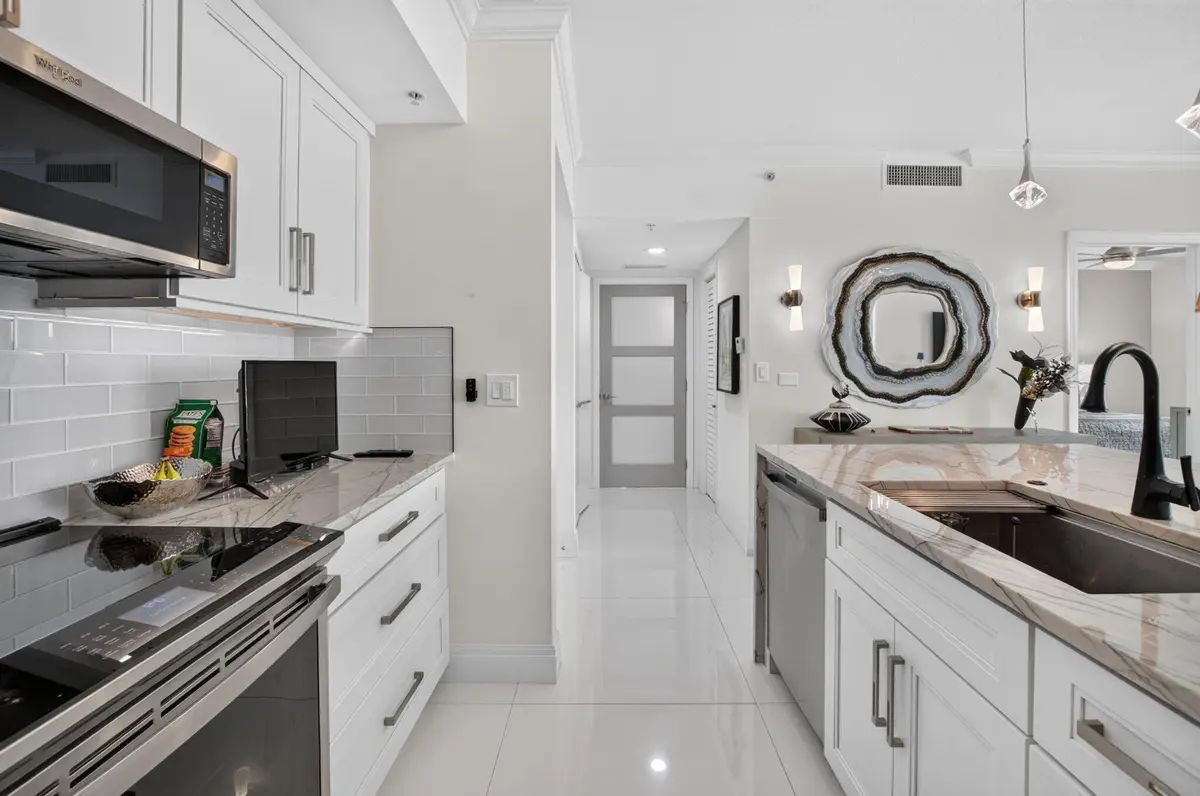 13-web-or-mls-DSC_4639 at 625 Casa Loma Boulevard 1003, Boynton Beach