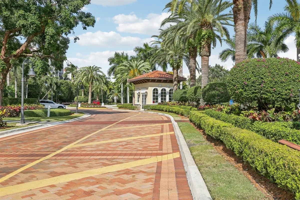 7153 PROMENADE Drive 202, Boca Raton, FL – photo 2