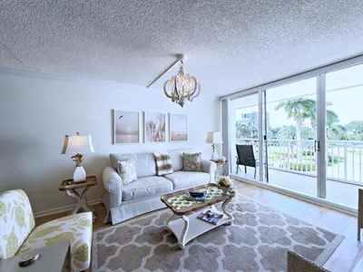 3546 S Ocean Boulevard 315, South Palm Beach – Condominium for rent