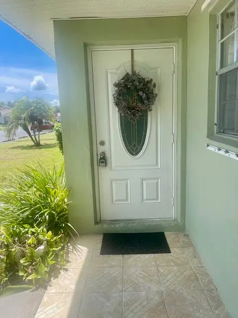 IMG_3571 at 113 Lakes End Drive Apt c, Fort Pierce
