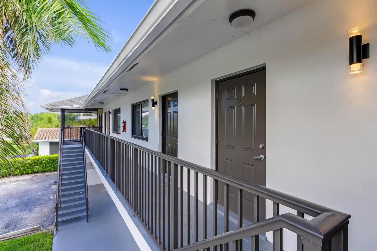 520NE45THSTUNIT7-3 at 520 NE 45TH Street 2, Boca Raton