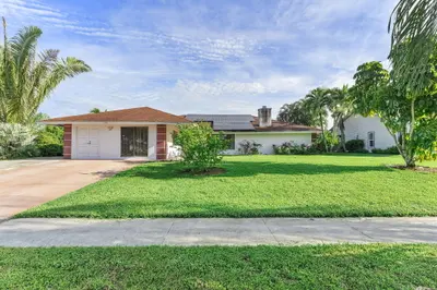 154 SANTA MONICA Avenue, Royal Palm Beach – Single Family Residence for sale