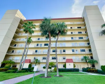 7430 S Ocean Drive 219, Jensen Beach – Condominium for sale