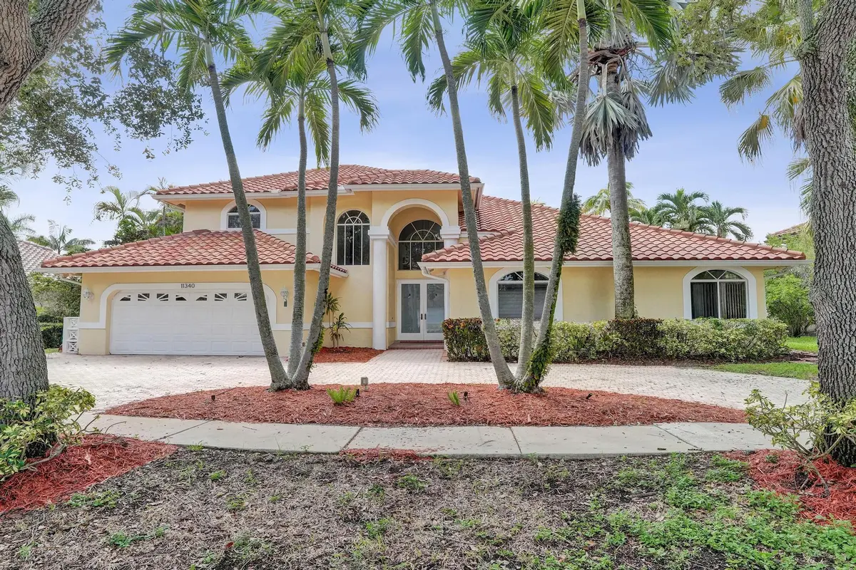 DSC01597 at 11340 Lakeshore Drive, Cooper City