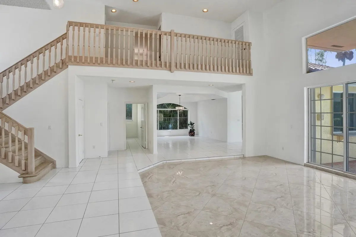 DSC01414 at 11340 Lakeshore Drive, Cooper City