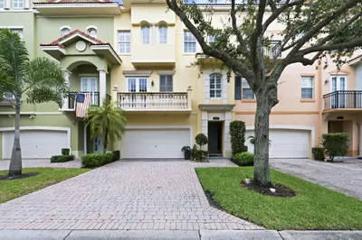 2486 SAN PIETRO Circle, Palm Beach Gardens – Townhouse for sale