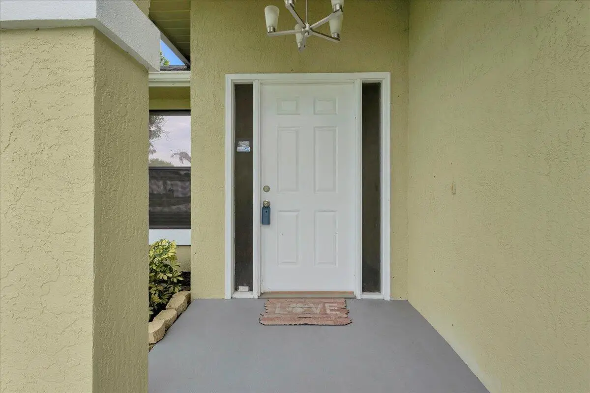 Entry at 838 SW SAIL Terrace, Port St. Lucie