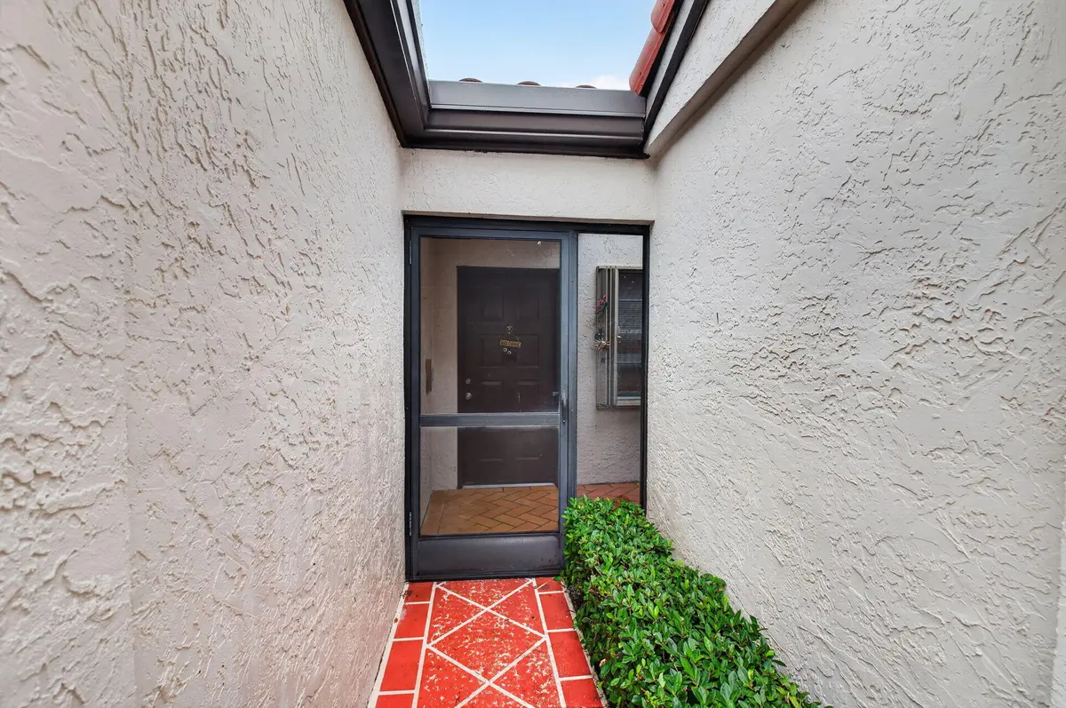 Entry at 6367 Pointe Pleasant Circle, Delray Beach