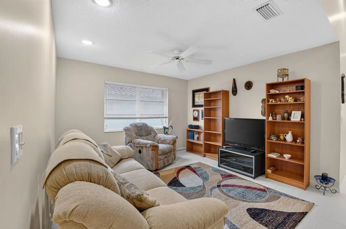 Den at 6367 Pointe Pleasant Circle, Delray Beach