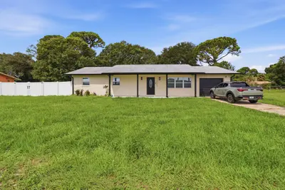 2657 SENECA Avenue, Fort Pierce – Single Family Residence for sale