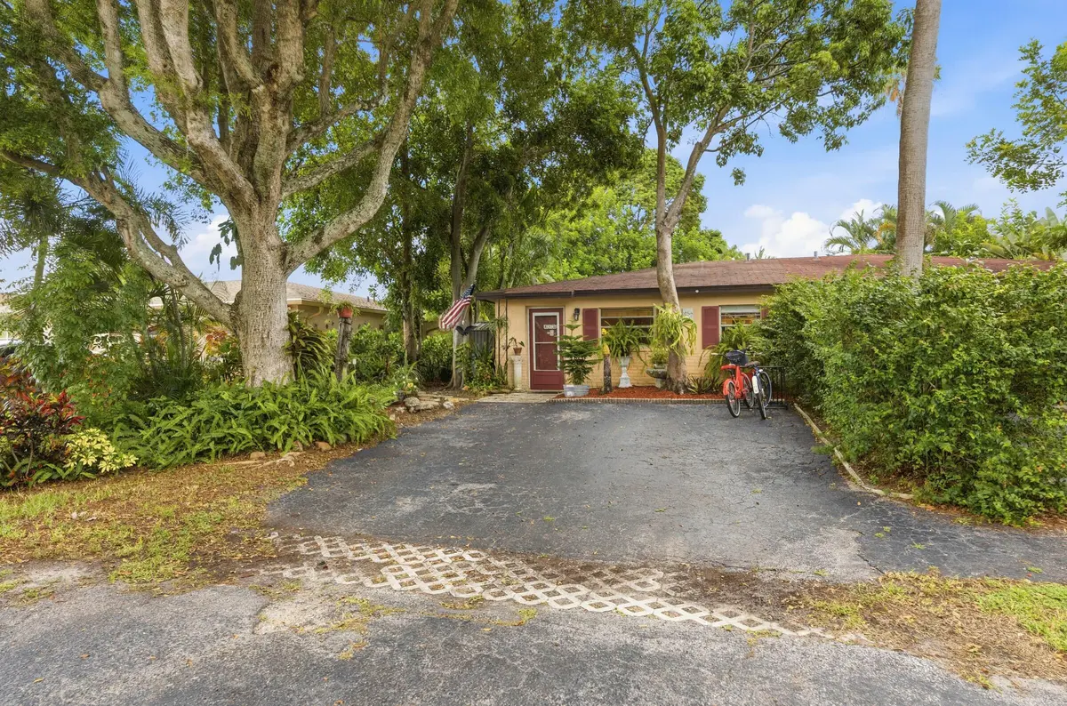 AR Media 2 at 5127 Rose Hill Drive, Boynton Beach