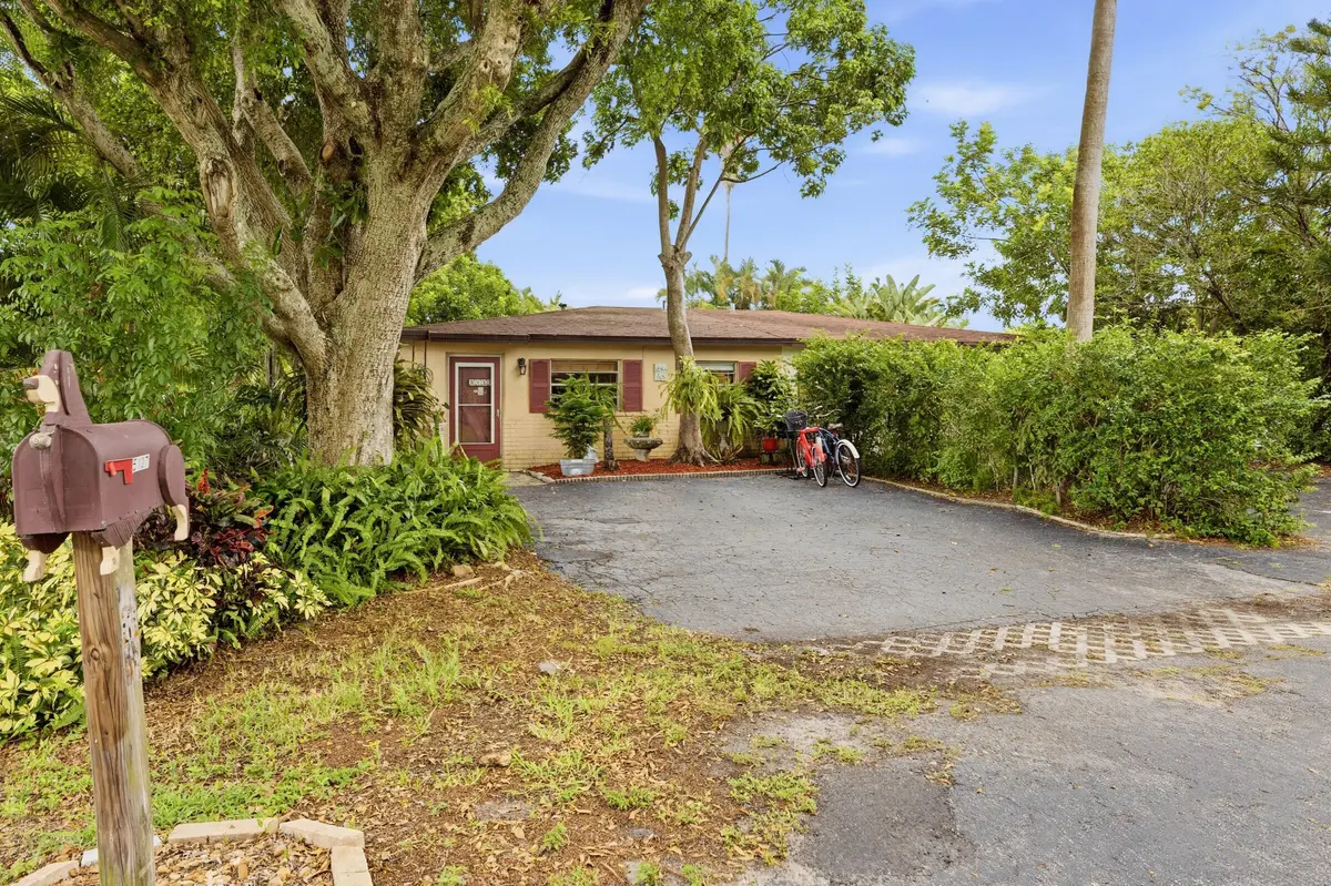 AR Media 3 at 5127 Rose Hill Drive, Boynton Beach