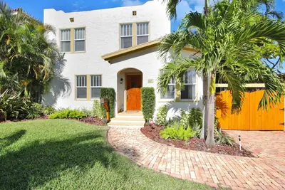 607 Flamingo Drive, West Palm Beach – Single Family Residence for rent