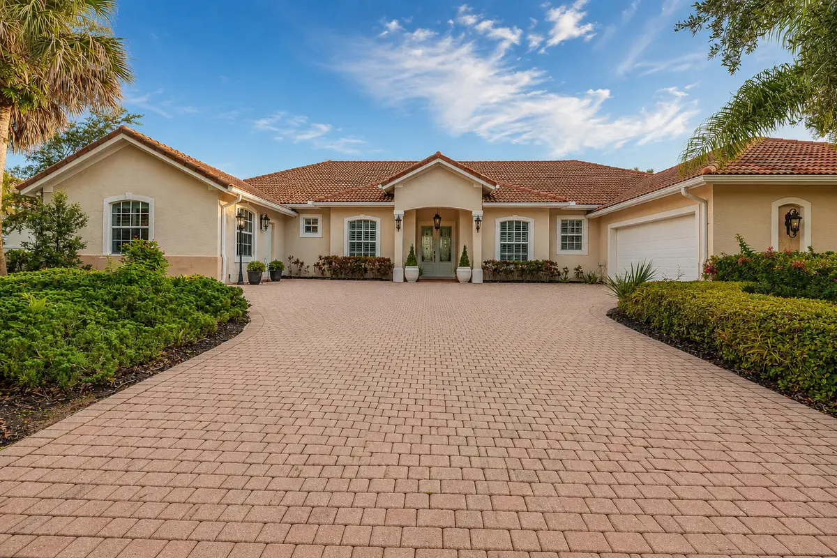 Front of house at 1422 SW Osprey Cove, Port St. Lucie