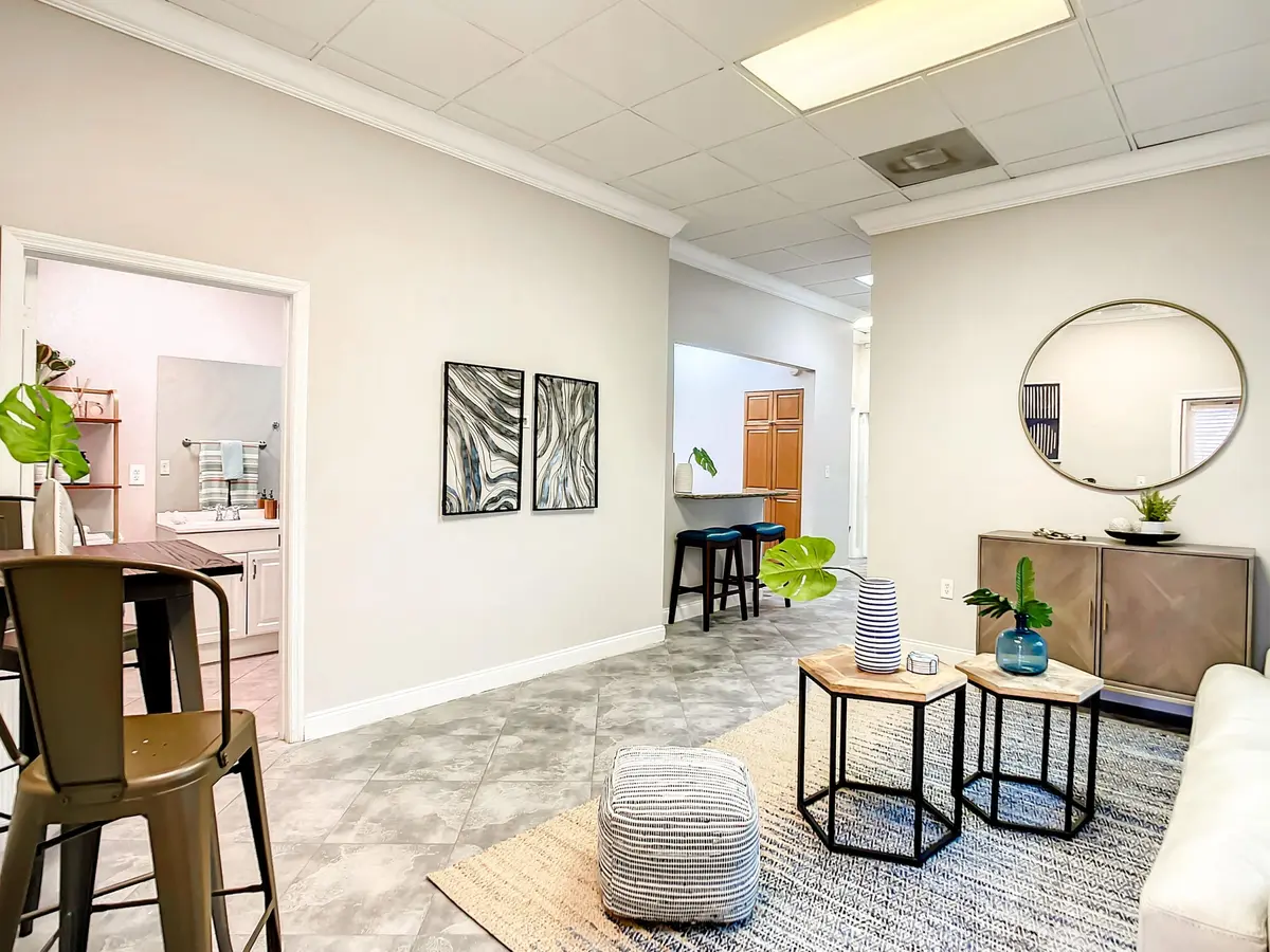 4LqnD-2s at 801 E PALMETTO PARK Road, Boca Raton