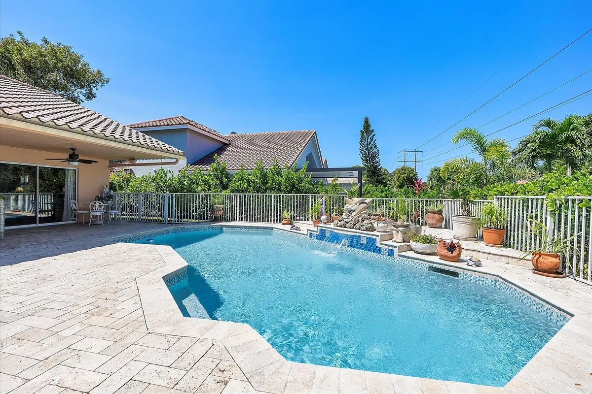 Pool at 4636 ROTHSCHILD Drive, Coral Springs