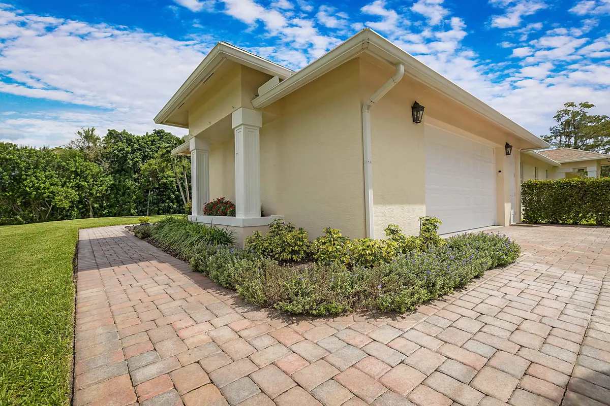 Walkway to Front Door at 15652 86TH Way, Palm Beach Gardens