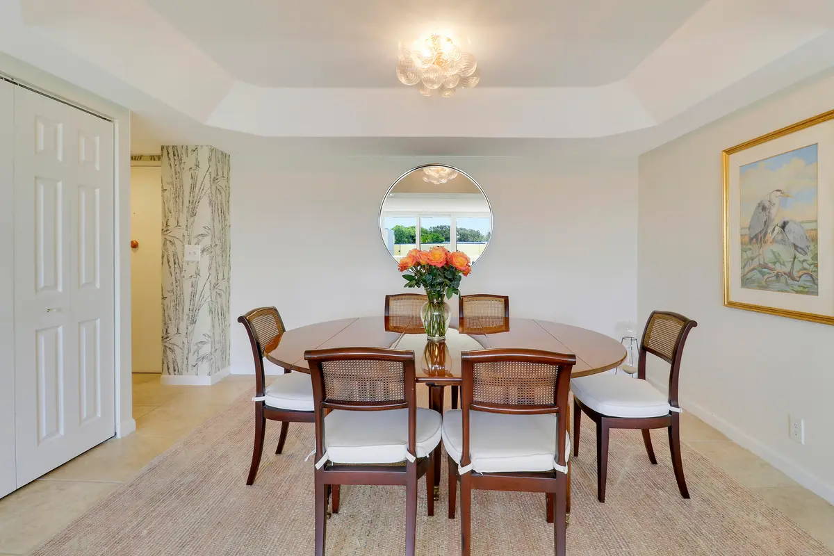 Dining area at 1801 S FLAGLER Drive 301, West Palm Beach