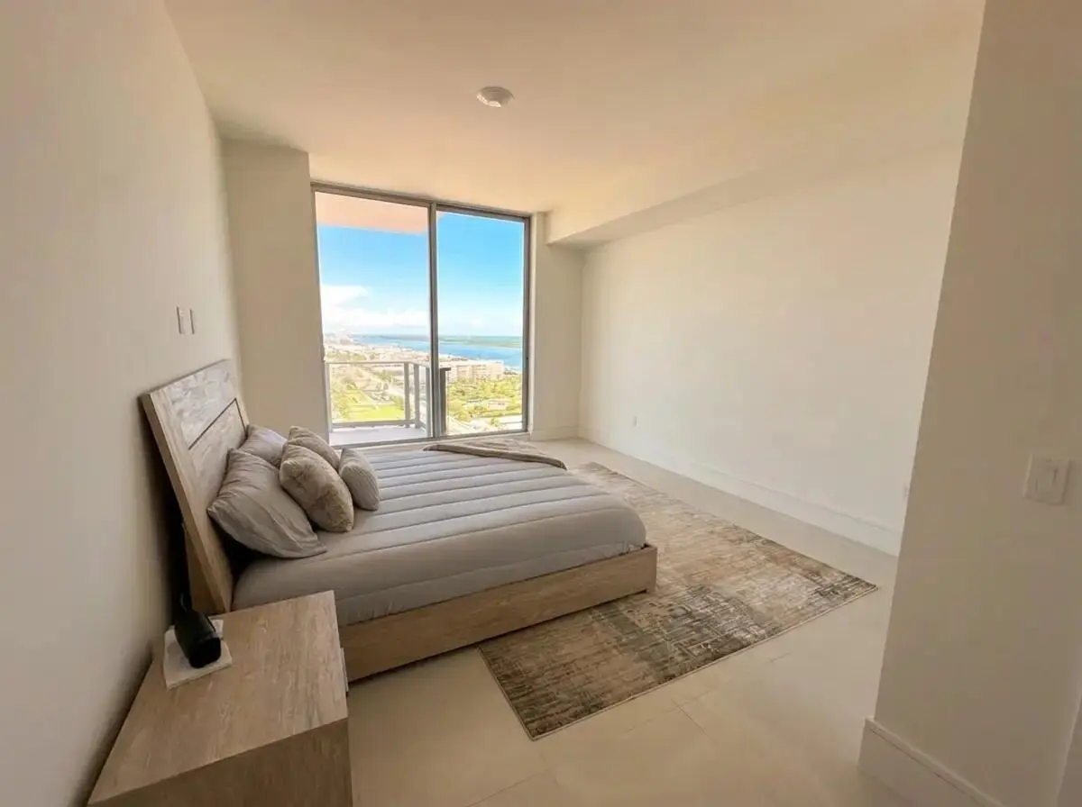 composite-11 at 220 Lake Shore Drive 2021, Lake Park