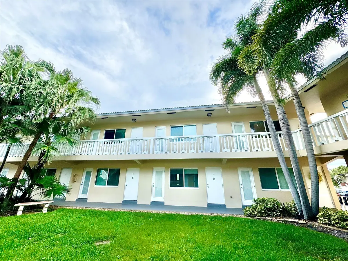 Photo 4 at 2110 NE 39TH Street 2A, Fort Lauderdale