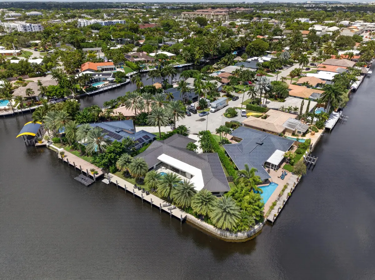 hubert-11 at 2118 NE 15TH Terrace, Wilton Manors