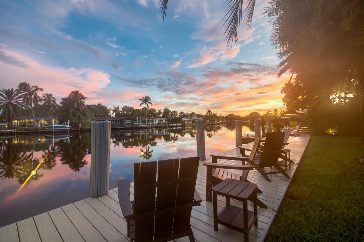 hubert-twilight-3 at 2118 NE 15TH Terrace, Wilton Manors