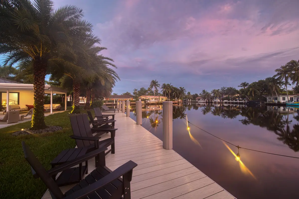 hubert-twilight-5 at 2118 NE 15TH Terrace, Wilton Manors