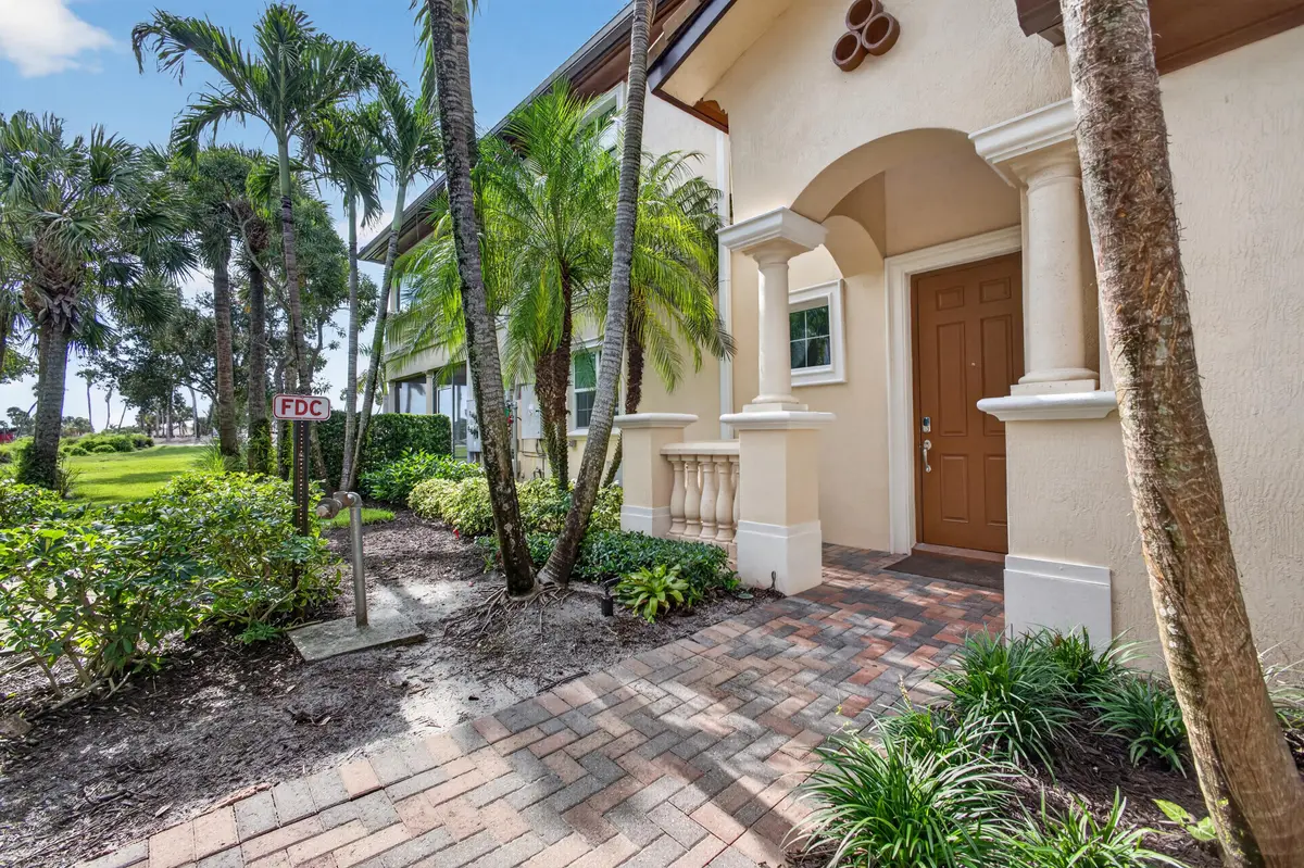 Jupiter CC at 195 Tresana Boulevard 165, Jupiter