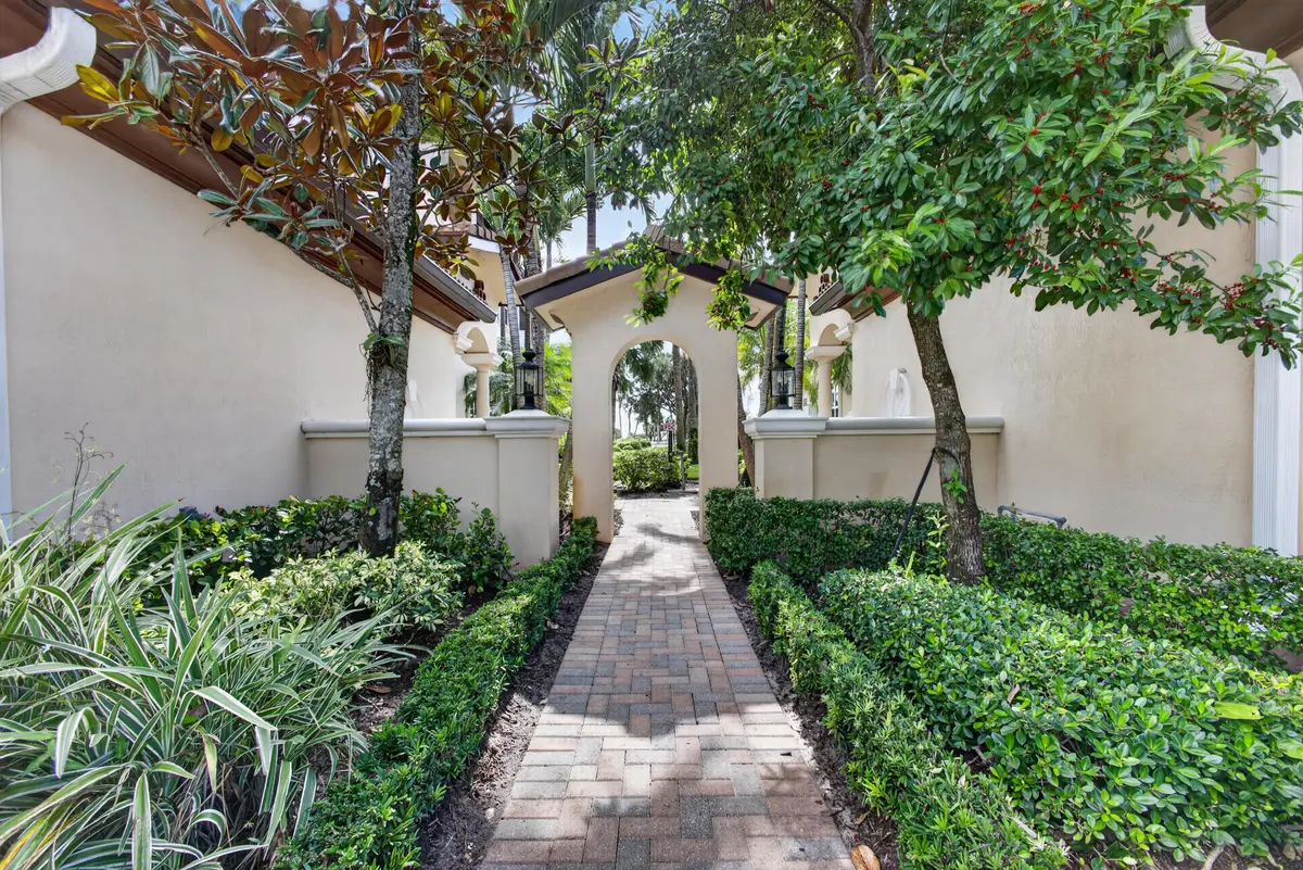 Jupiter CC at 195 Tresana Boulevard 165, Jupiter