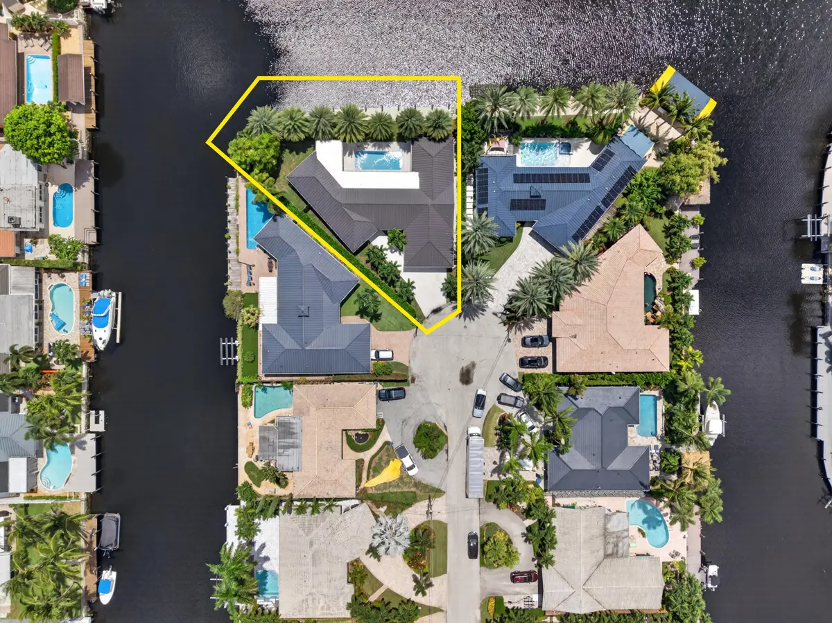 hubert-3-ol at 2118 NE 15TH Terrace, Wilton Manors