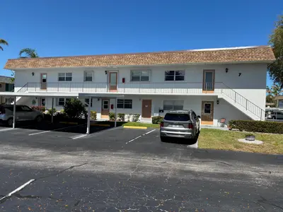 2950 SE Ocean Boulevard 7-5, Stuart – Condominium for sale