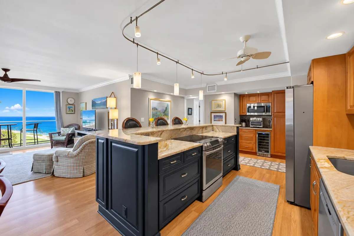 Pic 2 at 5440 N Ocean Drive 304, Singer Island