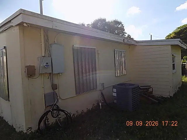 DSCN0491 at 3900 Orange Street, Lantana