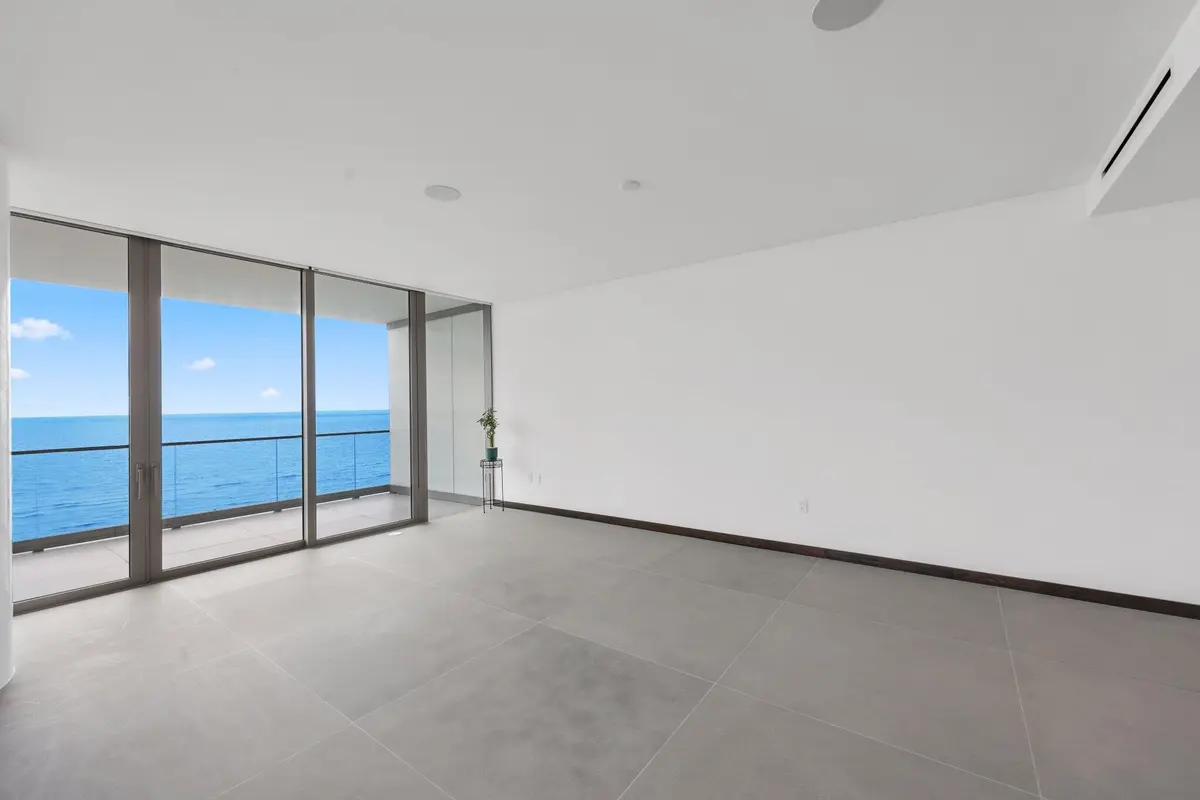 Living Area at 2000 S OCEAN Drive 5A, Hallandale Beach